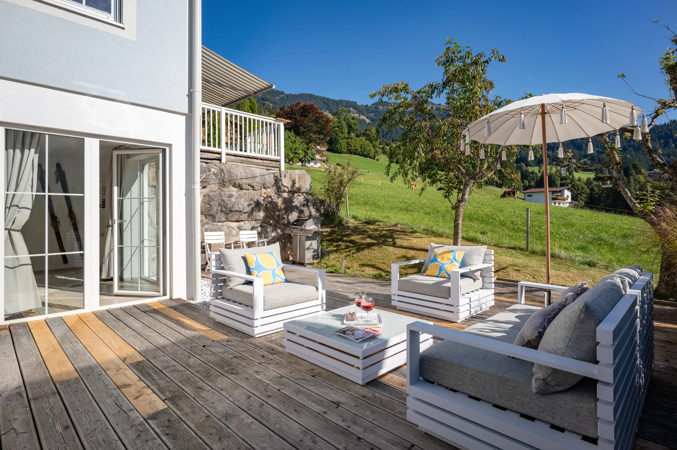 Terrasse und Garten direkt vor dem Appartement
